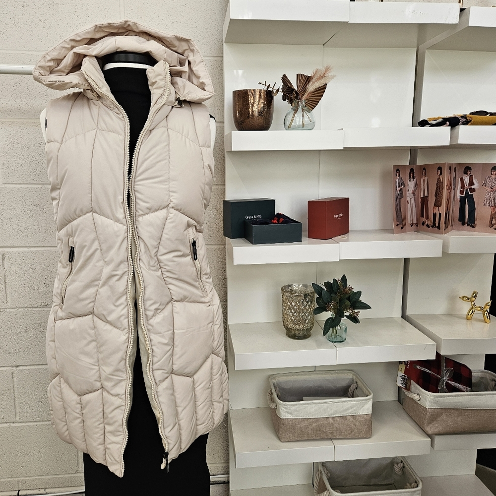 Quilted Long Vest with Black Zipper Pulls